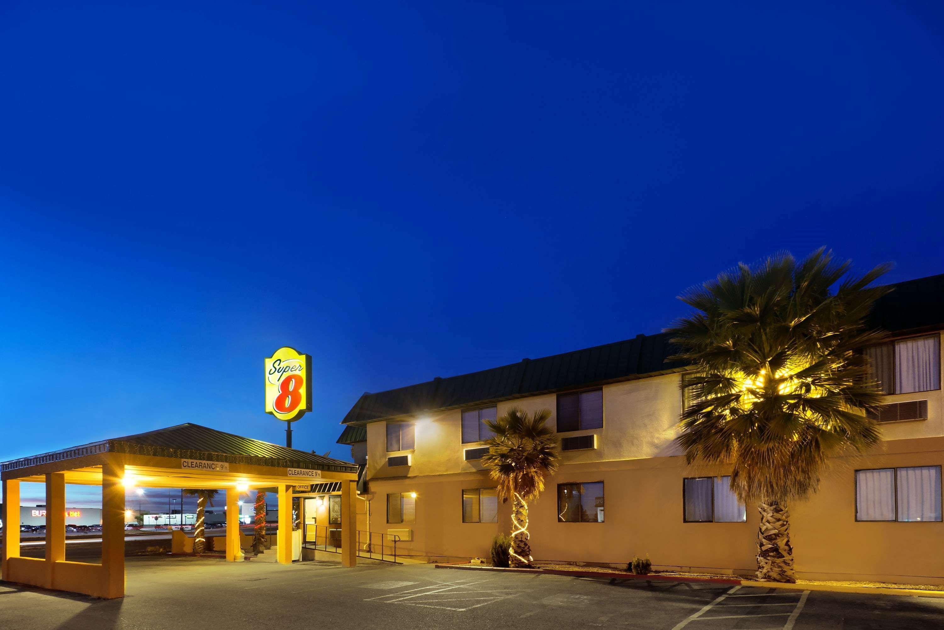 Super 8 By Wyndham Alamogordo - White Sands Eksteriør bilde